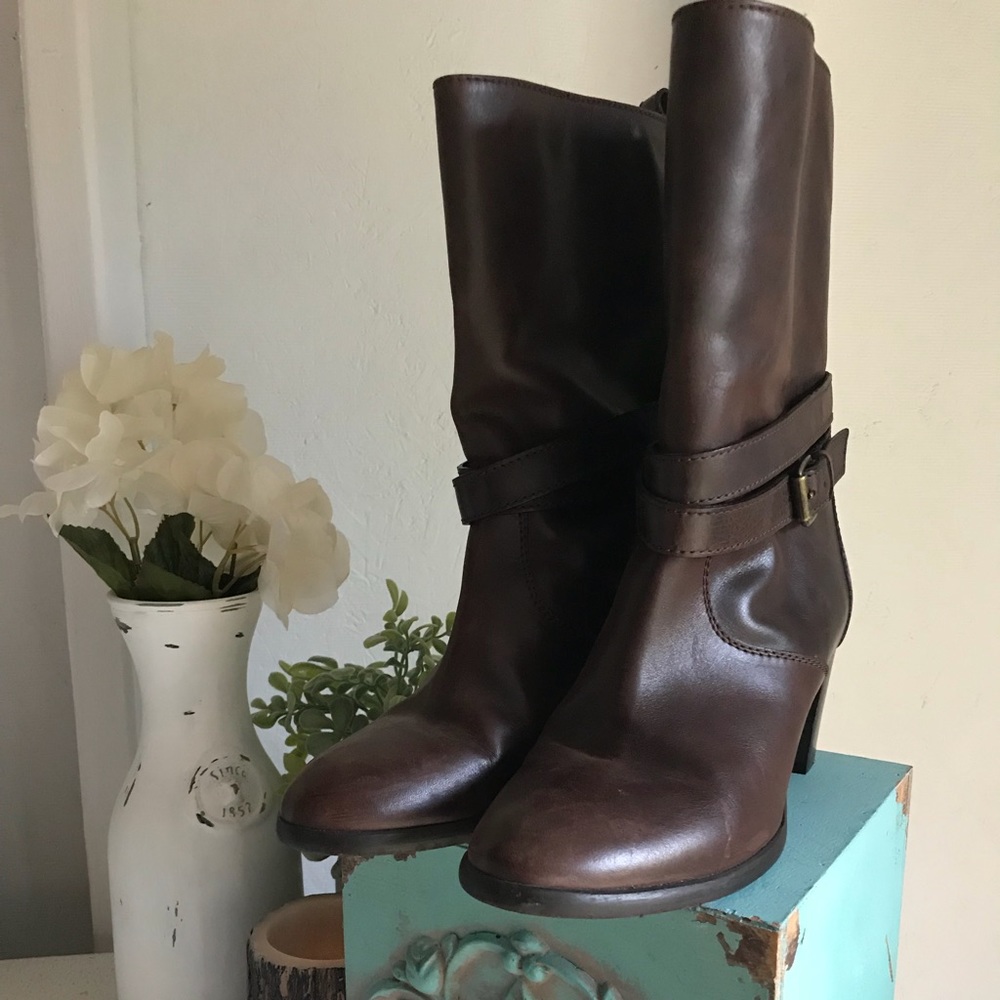 J CREW LEATHER BOOTIES - Picture 3 of 7